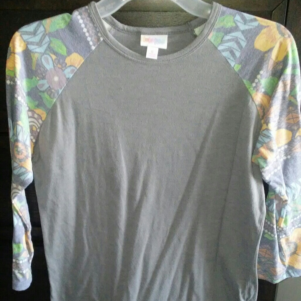Small Randy T (Lularoe)
